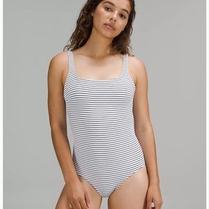 Lululemon NWOT - Onepiece Swimsuit - Size 8